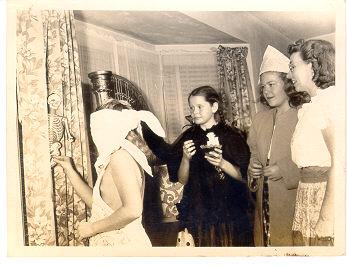 Halloween Party 1940's