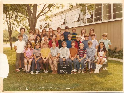 1972 fourth grade class photo