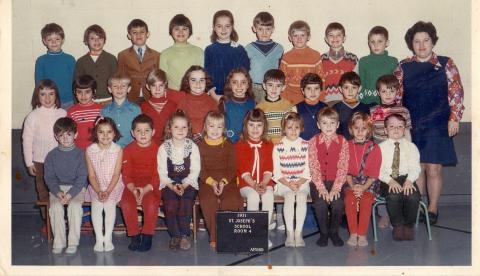 Mrs. Harveys grade 2 class, 1970-71