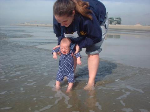 julie_and_jax_at_beach