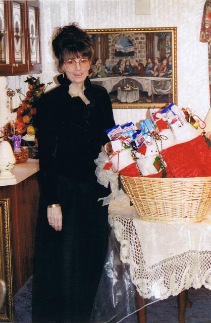 Kathy Lucas Benfield Basket of Stockings for Homeless Vets 2003