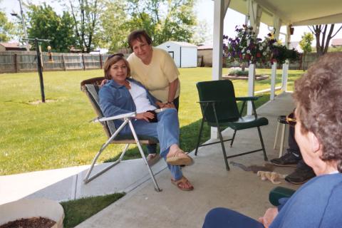Donnette visiting Shirle in Ohio 2005