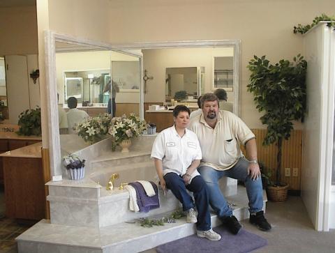 Lisa And Glenn In The Tub