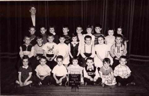 KindergartenClass1950Rogergarrett2ndRow3