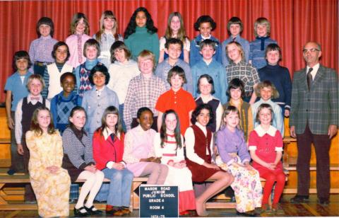 Class Picture 1974-75 Grade 4