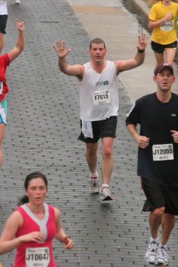 10K run 2008-Carl -hands up!