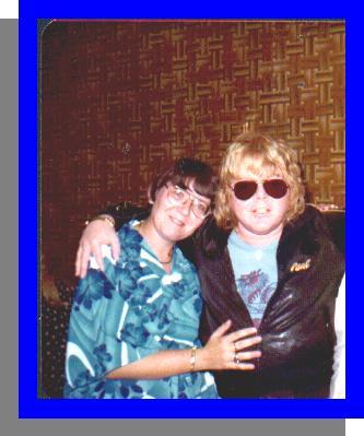 Elaine & Paul Williams (singer)