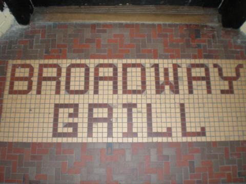 Broadway Grill 001