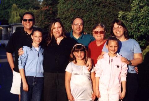 with sisters Gillian (left) & Linda, her 3 girls & my Folks