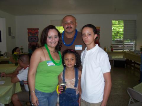 Juan,Rosayde y familia