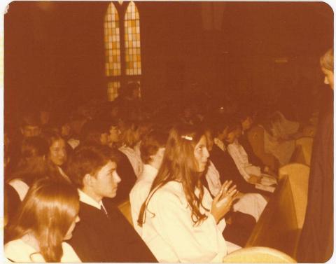 Grad mass Oct 1976