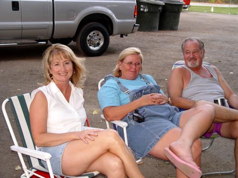 Regina, Laura & Bill