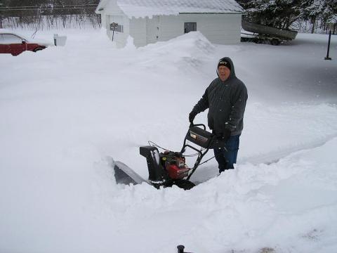SnowBlowing March 07