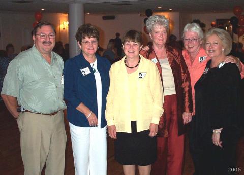 Dave, Eileen, Nan, Darlene, Bean, Nancy 2006