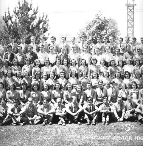 Class of Summer 1939 Senior Picture.