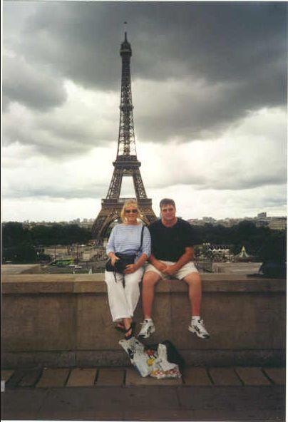 yanks at eiffel tower