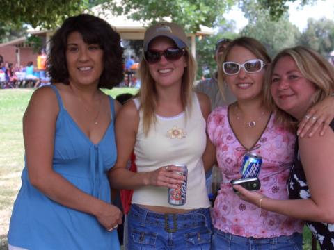 felicia, nicky, leota, and renee at park