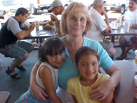 JAMIE BASS&GRANDDAUGHTERS