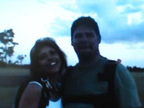 Australia 2005 - Robby & Sherry Skydiving 111 4-4-05