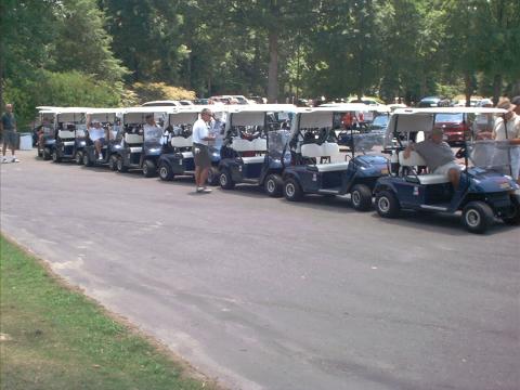 Everybody waiting to tee off