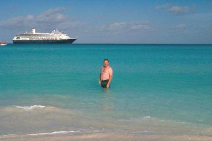 half_moon_cay_opa_beach