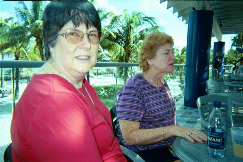 Judy & Kate - poolside bar