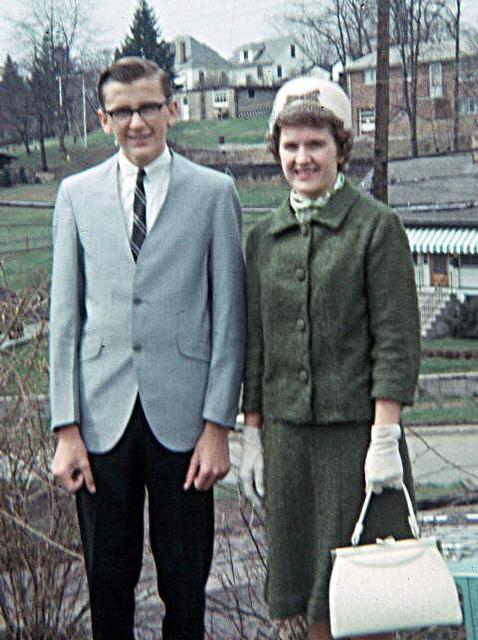 1965 JOHN AND MOM       _MOMMODIFIED