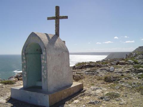 Tomb by the Ocean - MADAGASCAR