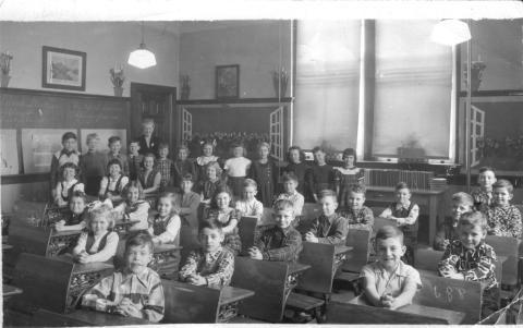 Grade 3, 1952-1953, Miss Stothers, Frankland Public School