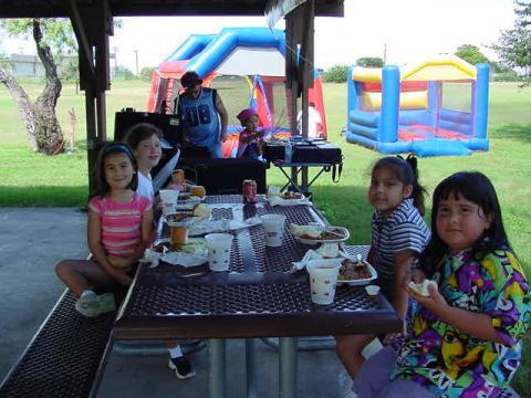 Kids at Picnic