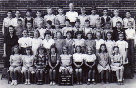 Miss Neag's Class: Sept.,1947" Gr.5