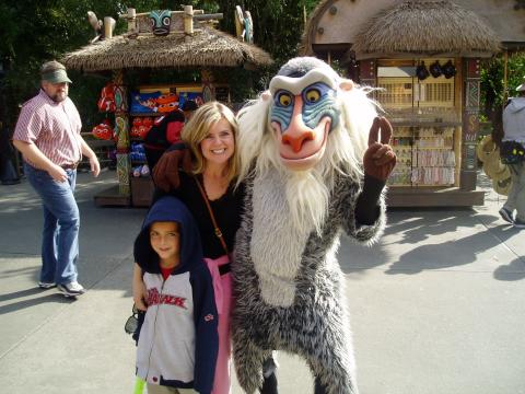 JJ AND MOM & RAFIKI