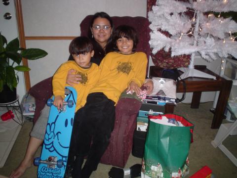 AJ, Nick, & Mom (Claudia)Christmas 2006