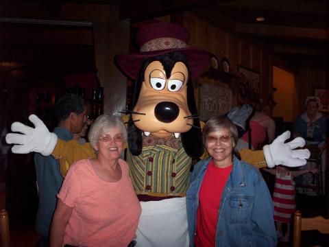 Mom, Goofy and Brenda