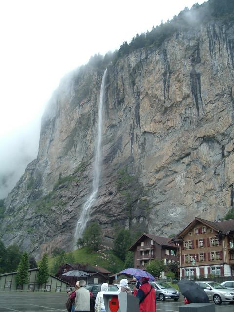 Staubbach Falls in Lauterbrunnen, Switz.