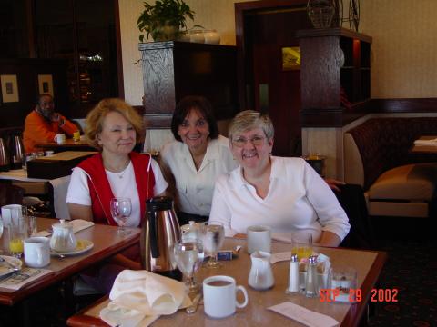 Anna, Mary, Georgette at breakfast