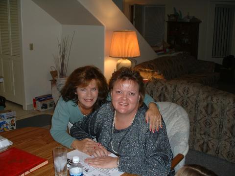 Judy Hayes & Lindi