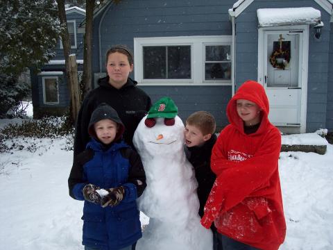 kids snowman