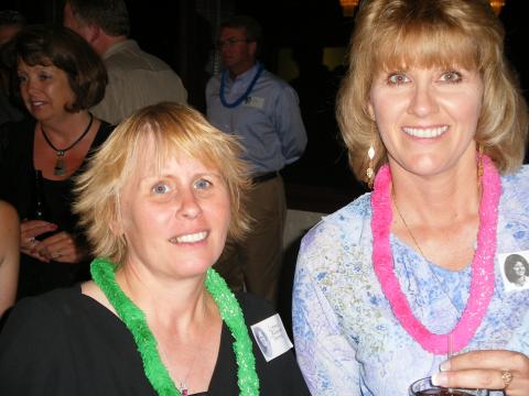 Lynn Adelsen, Linda Barnes