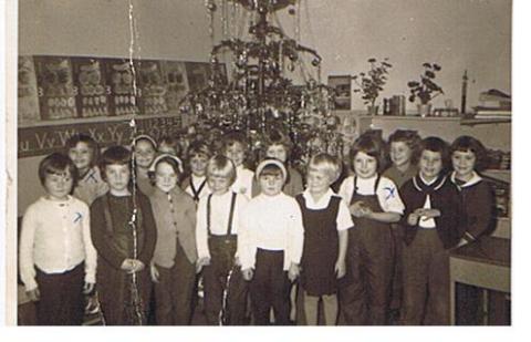 Kindergarten 1964 girls