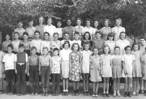 Class of 1941- 6th grade 16 Oct 1940.