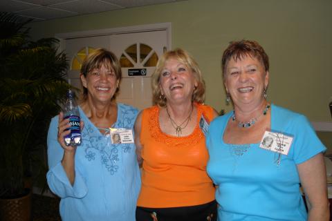 Judi Barnes, Nikki, Vicki Woods