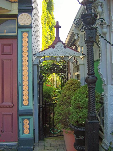 Victorian Garden Arbor