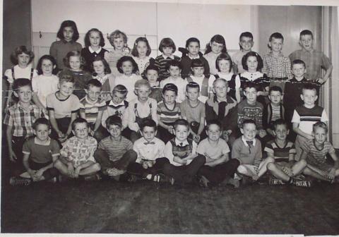 Grade 2 class?  1952