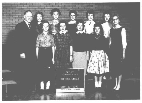 WEST JR.HIGH OFFICE GIRLS 1959 001