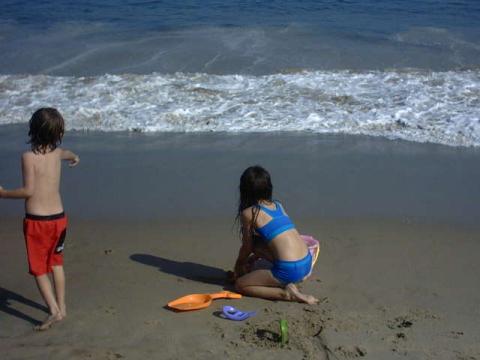 Aren and Serena Malibu Beach Summer 2004-2