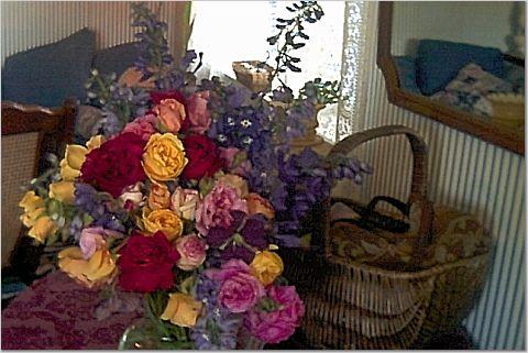 A bouquet on entry table.