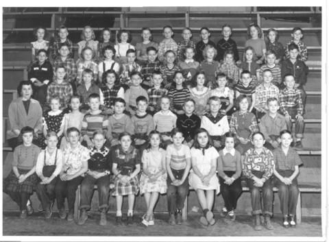 Mrs. Quarles 3rd Grade Class 1951-52