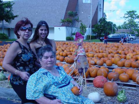 mami,olga and lissette pumpkin patch