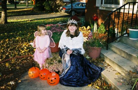 Laura (3) & Madeline